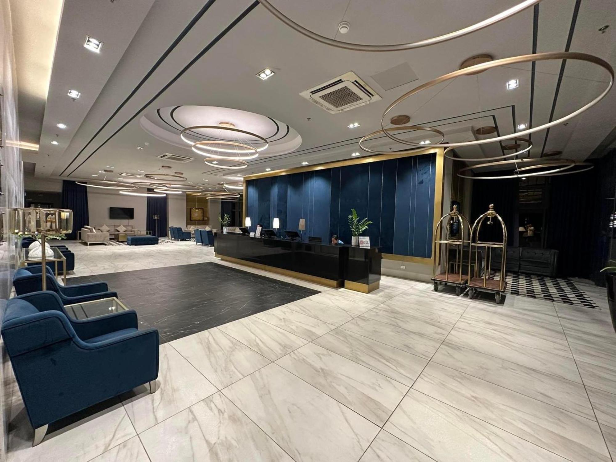 Arlowes At 20F Grand Residences Cebu Bagian luar foto